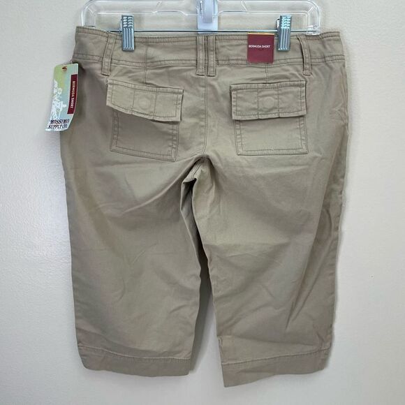 NEW! Mossimo| Bermuda shorts| Size 5| khaki| Pockets - Picture 3 of 9